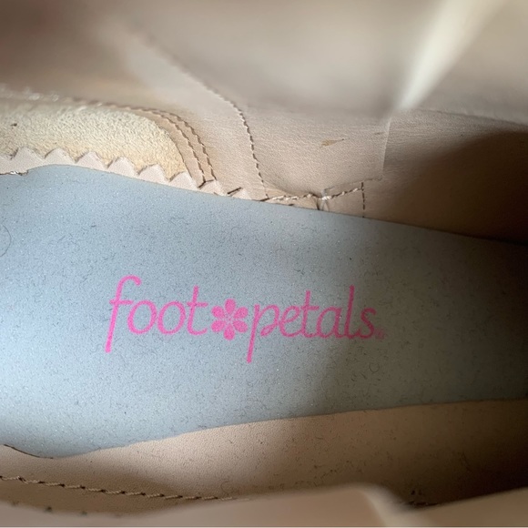 Rag and bone Margot side zip ankle boots in the color tan - Picture 8 of 9